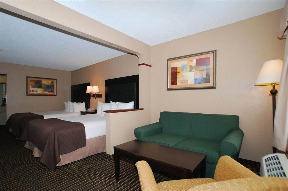 Best Western Lumberton Room photo
