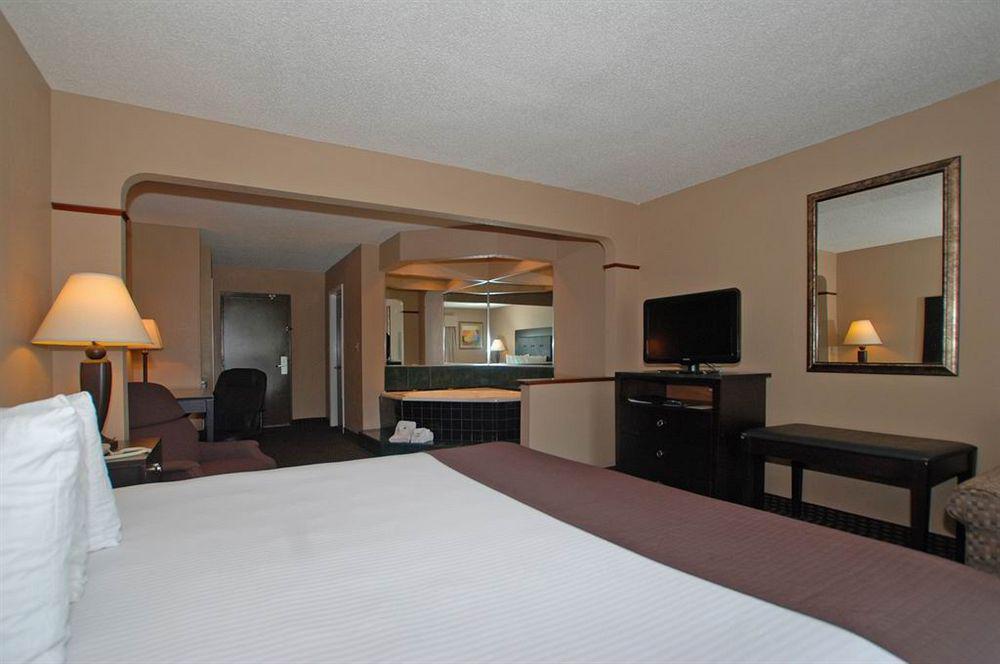 Best Western Lumberton Room photo