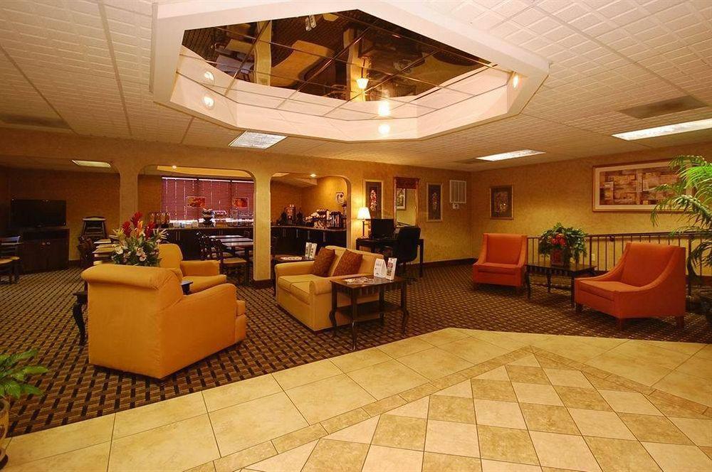 Best Western Lumberton Interior photo